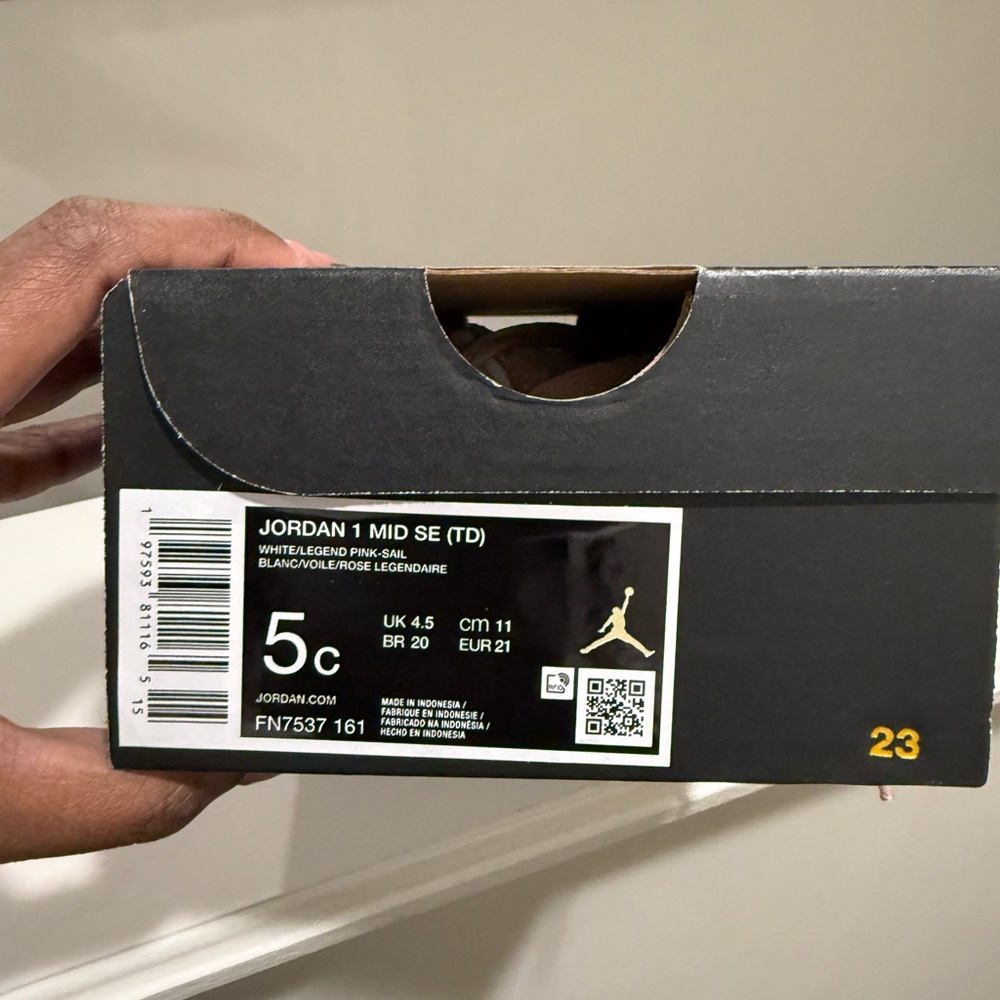 Jordan 1 Mid SE (TD) in White and Pink